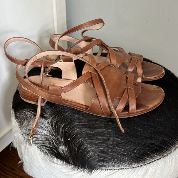 Sandals - Picture 2 of 2